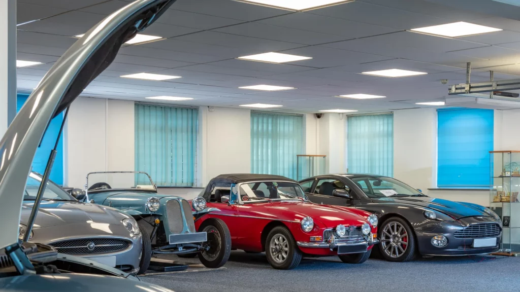 Motor Hub Warwick-Jaguar, Aston Martin, MG cars in storage